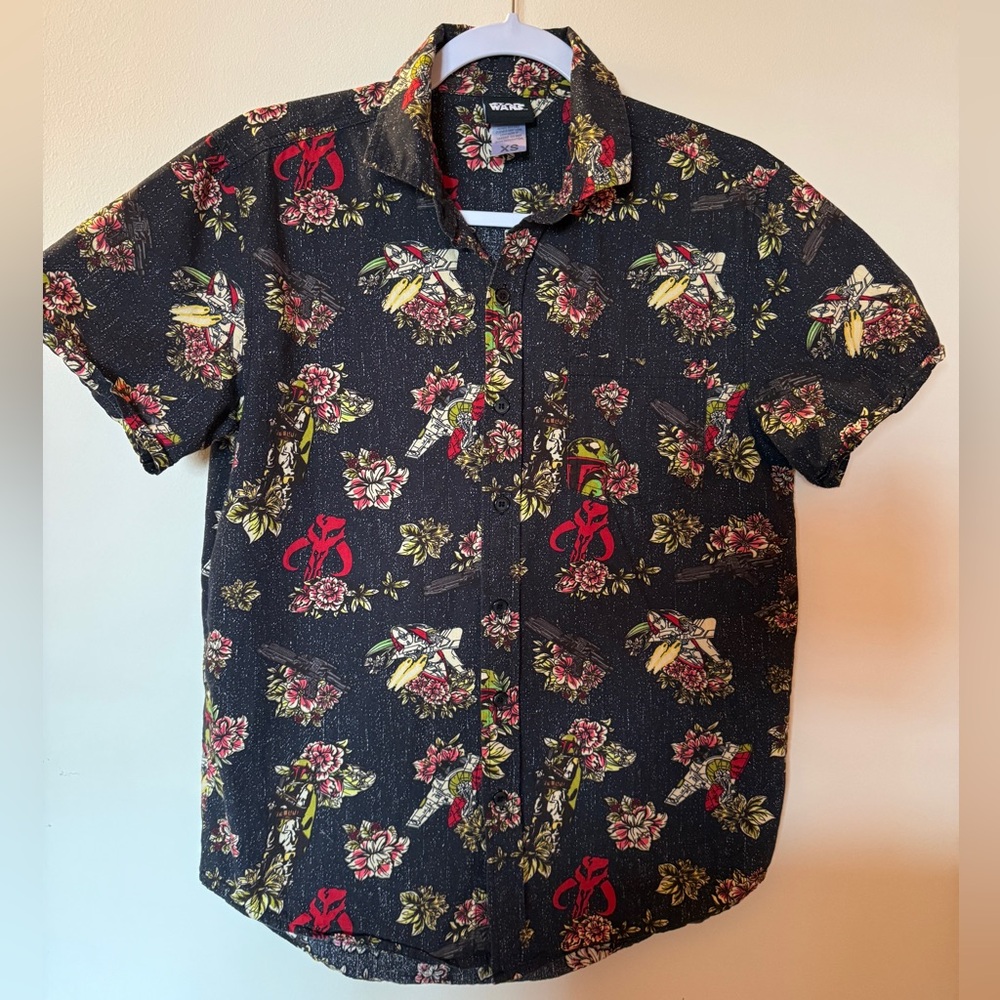 Star Wars Men's Black Floral Button Down Shirt